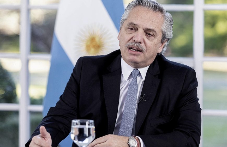 El Presidente presenta el programa Acompañar junto a Gómez Alcorta El Presidente presenta el programa Acompañar junto a Gómez Alcorta