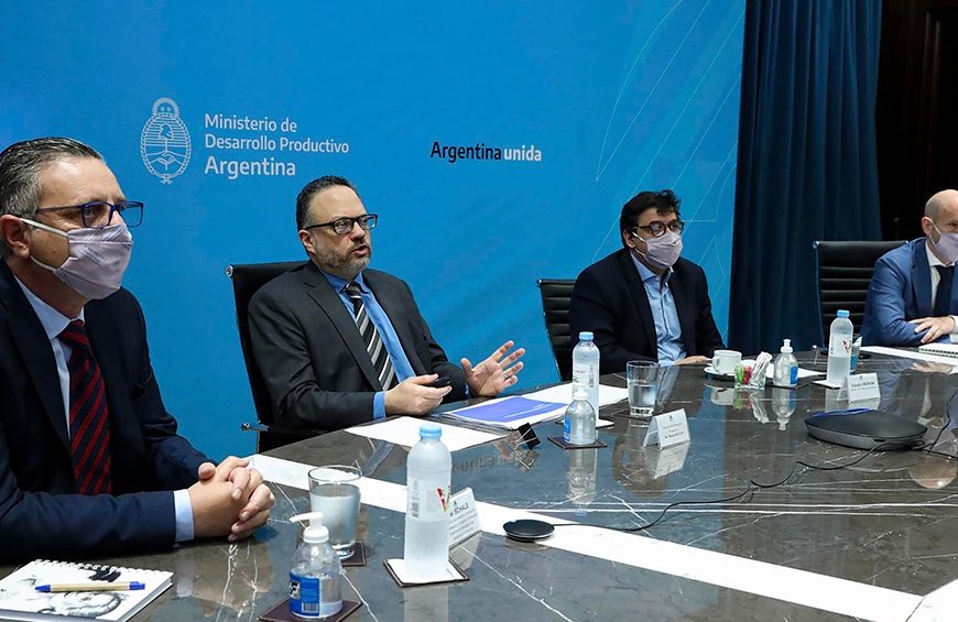 El Acuerdo Económico y Social se inició con 10 puntos de consenso entre empresarios y sindicalistas El Acuerdo Económico y Social se inició con 10 puntos de consenso entre empresarios y sindicalistas