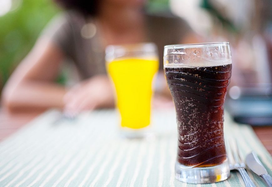 Por el consumo de bebidas azucaradas, más de 800 mil argentinos se enferman por año Por el consumo de bebidas azucaradas, más de 800 mil argentinos se enferman por año