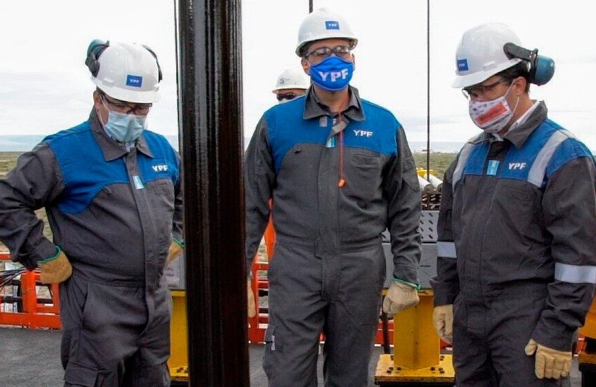 Avanzan las actividades de perforación de YPF para incrementar la producción de gas Avanzan las actividades de perforación de YPF para incrementar la producción de gas
