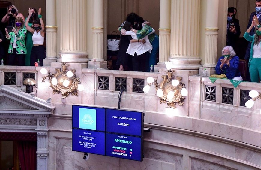 Se promulga la ley de aborto legal con un acto en el Museo del Bicentenario Se promulga la ley de aborto legal con un acto en el Museo del Bicentenario