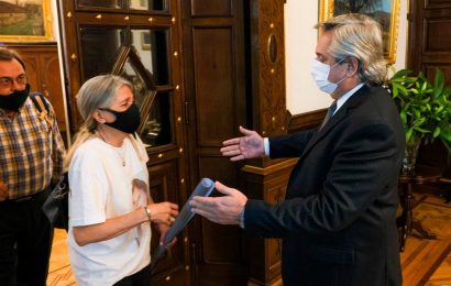 El Presidente recibió a los padres de Úrsula Bahillo y prometió viajar a Rojas