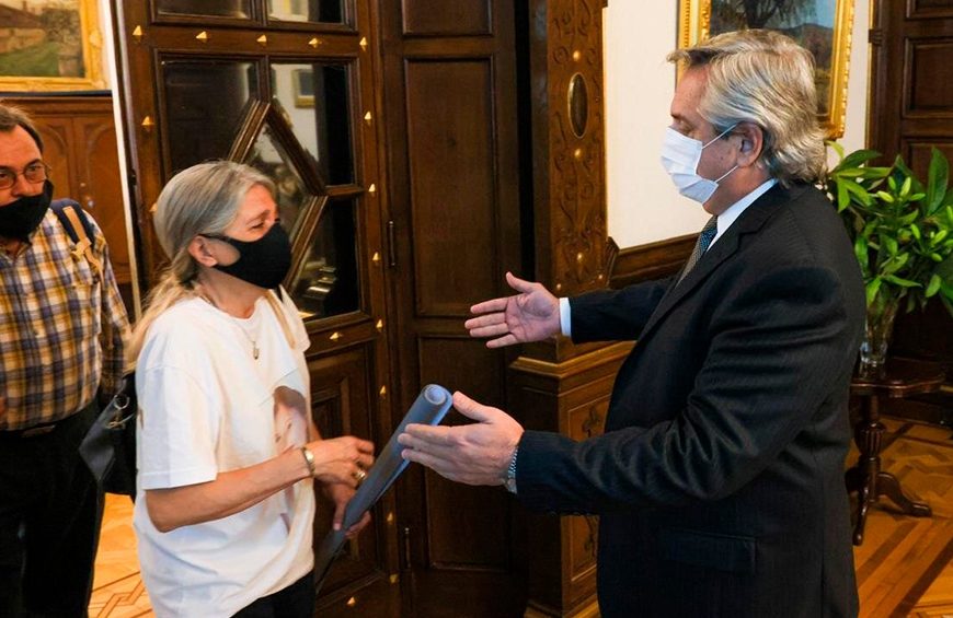 El Presidente recibió a los padres de Úrsula Bahillo y prometió viajar a Rojas El Presidente recibió a los padres de Úrsula Bahillo y prometió viajar a Rojas