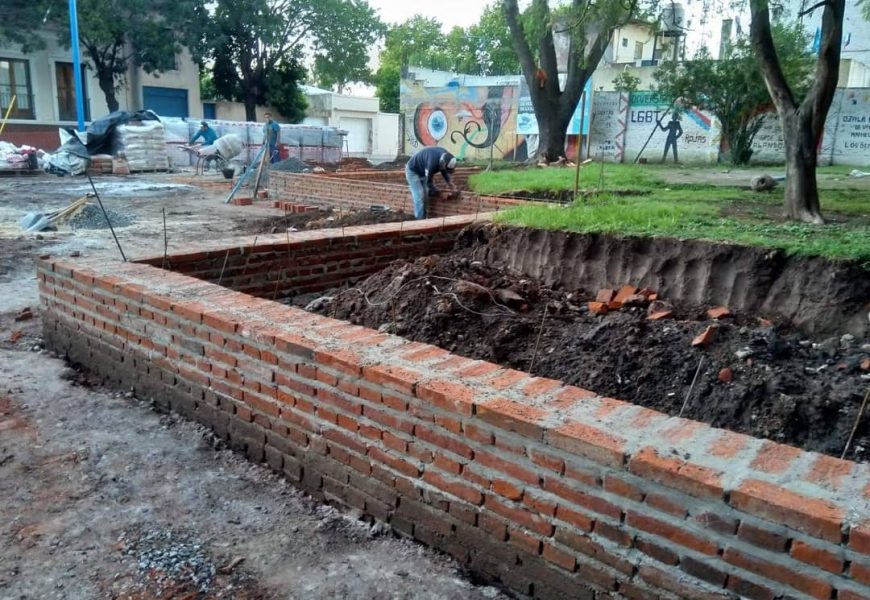 Continúa la remodelación de la Plazoleta de la Juventud Continúa la remodelación de la Plazoleta de la Juventud