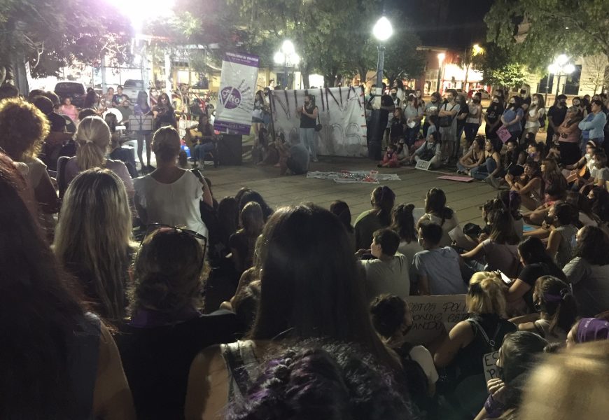 Marchas multitudinarias en todo el país contra la violencia de género Marchas multitudinarias en todo el país contra la violencia de género