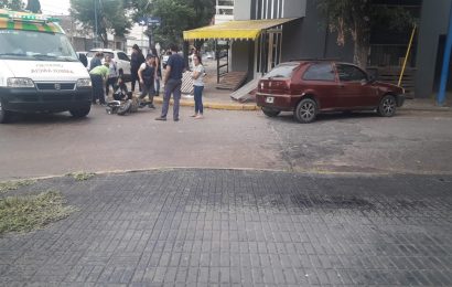 Tránsito: Automóvil choca a una moto