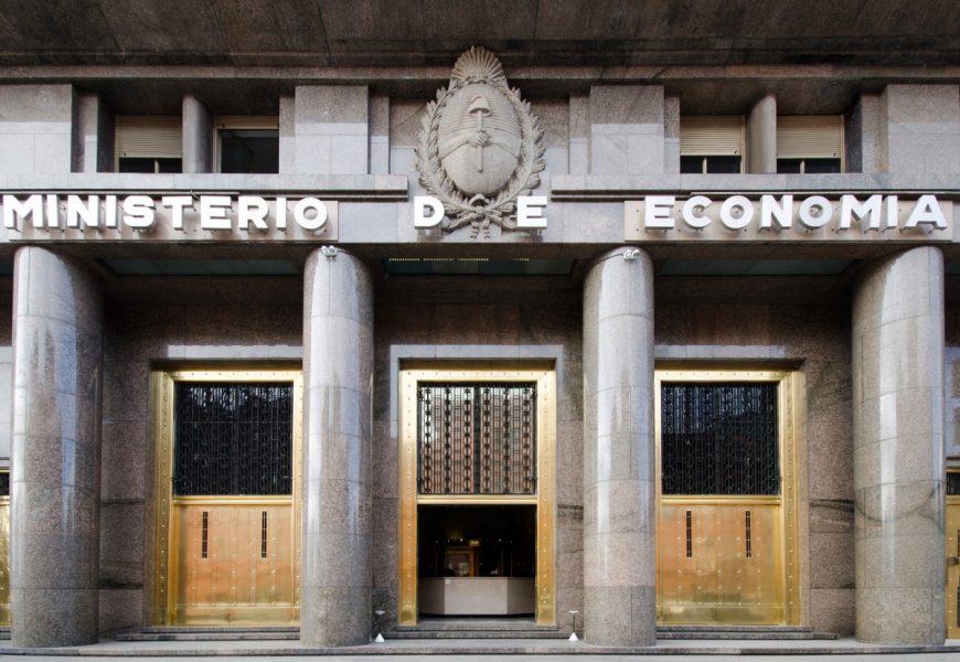 Economía consiguió $773.710 millones y logró financiamiento neto por casi $300.000 millones Economía consiguió $773.710 millones y logró financiamiento neto por casi $300.000 millones