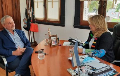 Rossi visitó a la intendente de Arenales
