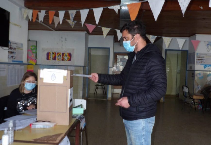 Votó Ricky Bini en la escuela 501 Votó Ricky Bini en la escuela 501