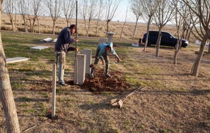 Colocan mobiliario urbano en zonas ribereñas