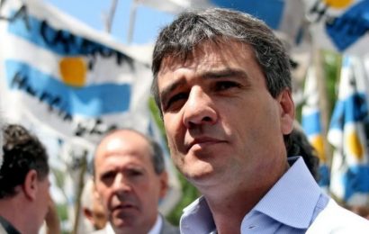 El Gobierno negocia con movimientos sociales para evitar piquetes durante la última semana de la campaña