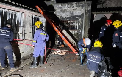 Bomberos intensifican prácticas de simulacros en escenarios diferentes