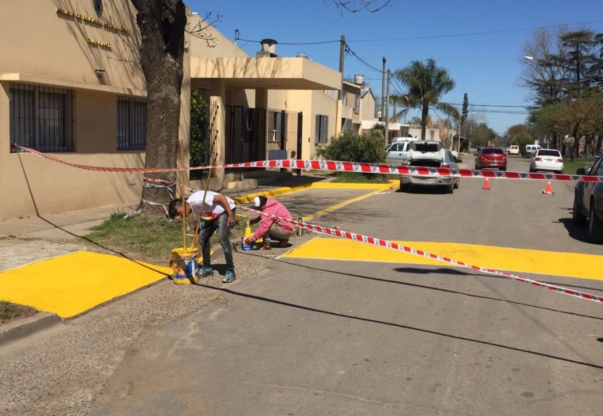 Prosigue la demarcación de lomos de burro Prosigue la demarcación de lomos de burro