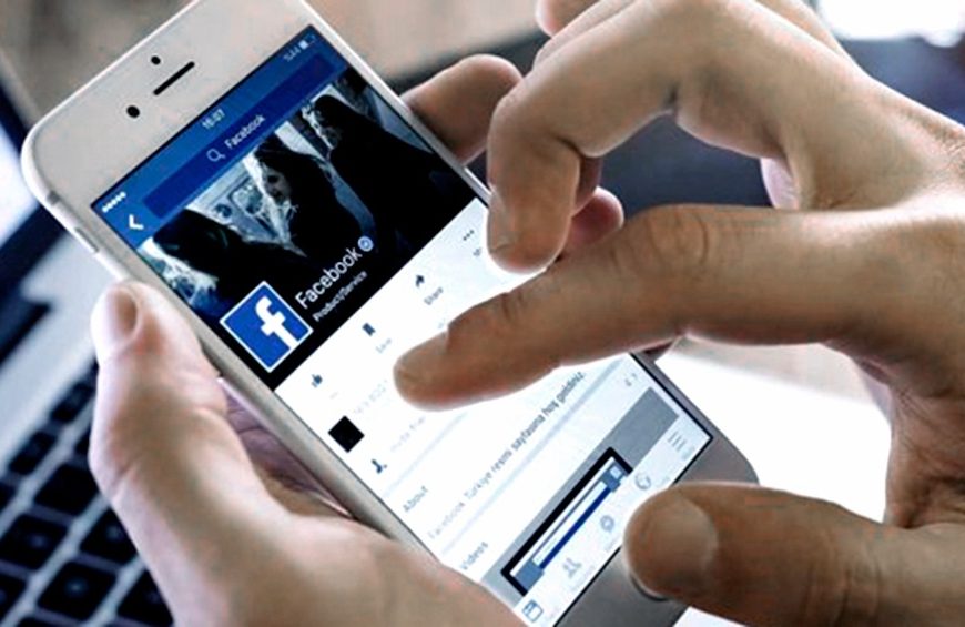 Las acciones de Facebook cayeron casi un 5% tras su apagón más prolongado desde 2008 Las acciones de Facebook cayeron casi un 5% tras su apagón más prolongado desde 2008