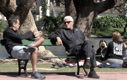 Ya no es obligatorio el barbijo al aire libre: los porteños, entre la alegría y la desconfianza