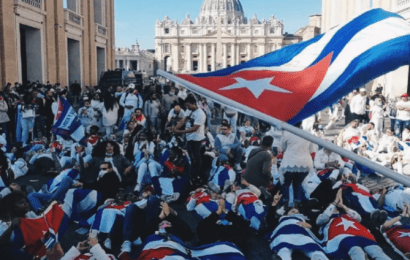 EL VATICANO: Cómplice de la dictadura, la Iglesia impide manifestación de cubanos contra el régimen