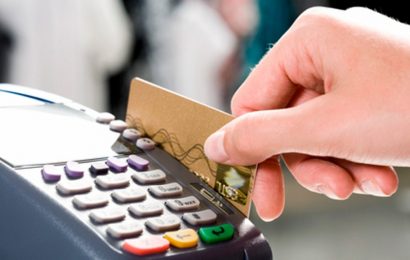 El reintegro a sectores vulnerados por consumos con tarjeta de débito se extiende hasta junio de 2022