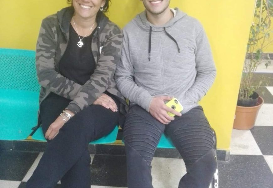 Madre busca desesperadamente a su hijo Madre busca desesperadamente a su hijo