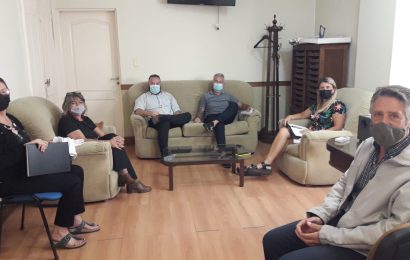 El Municipio recibió comisión del Hogar de Ancianos