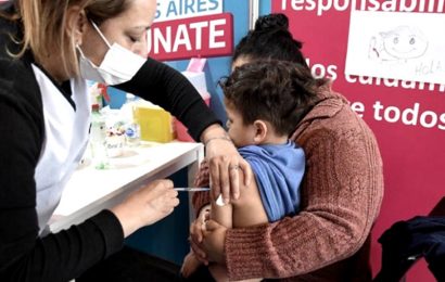 Kreplak: «Los pediatras que no aconsejan la vacunación estarían cometiendo mala praxis»