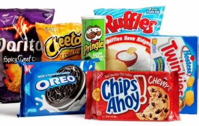 Prohibieron la exhibición de alimentos ultraprocesados en las líneas de cajas