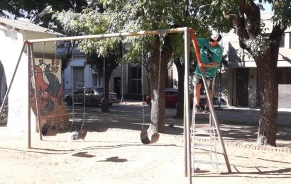 Remozan y emprolijan las plazas