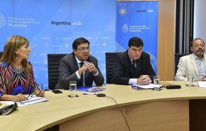 Sindicalistas y empresarios acordaron un nuevo salario mínimo de $47.850