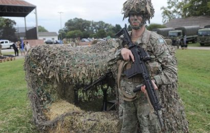 Empresas argentinas proveerán de uniformes, calzado y vehículos a las Fuerzas Armadas