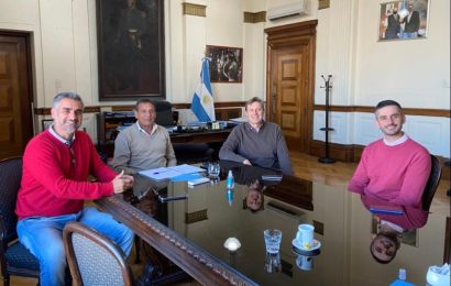 Carlos Salinas presentó proyectos en Diputados y Ferrocarriles