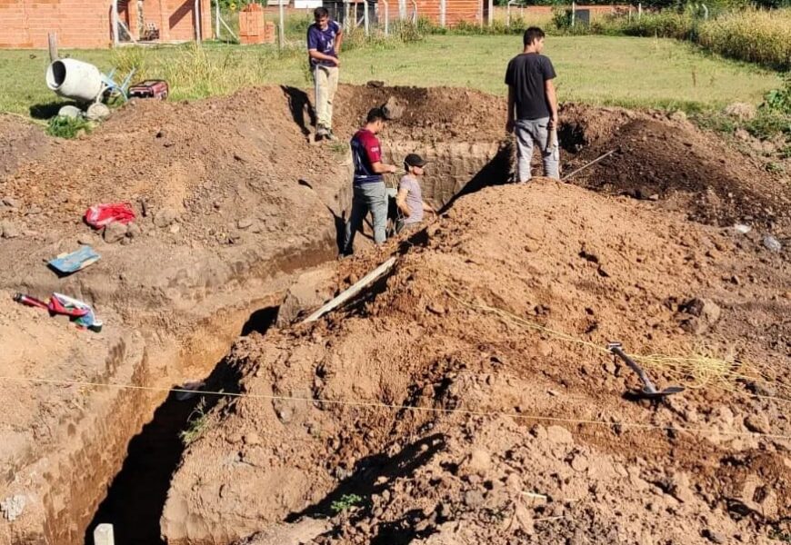 Barrio España: Continúa la construcción del desagüe pluvial Barrio España: Continúa la construcción del desagüe pluvial