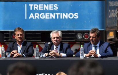 Fernández encabezó la reactivación del tren a Mendoza que estuvo 30 años paralizado