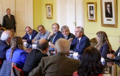 El Gobierno otorgó un nuevo aumento de 10 por ciento a científicos y becarios de Conicet.
