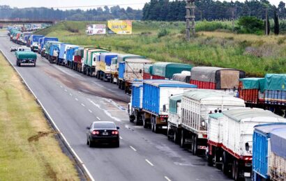 Restringen la circulación de camiones por autopistas y rutas bonaerenses