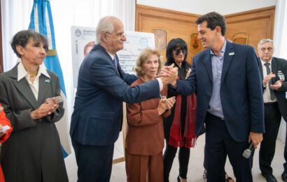 De Pedro y Taiana presentaron el nuevo diseño del DNI para héroes y heroínas de Malvinas