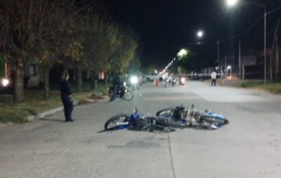 Chocan dos motos: Un menor hospitalizado