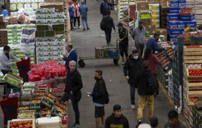 El Mercado Central acordó precios fijos para frutas y verduras por 30 y 90 días