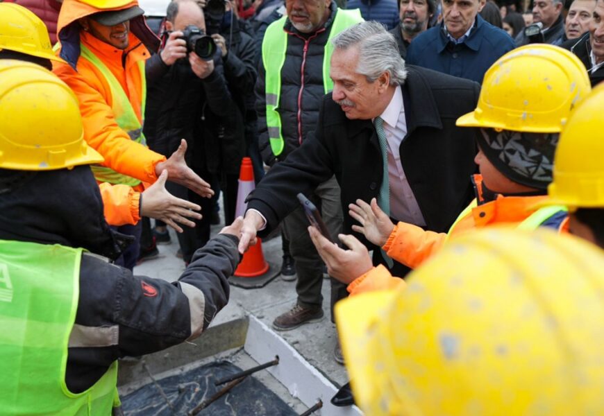 Fernández: «Más de un millón de trabajadores se incorporaron al empleo resgistrado» Fernández: «Más de un millón de trabajadores se incorporaron al empleo resgistrado»