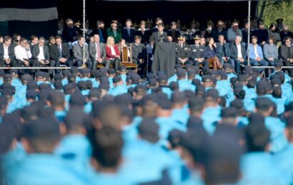 Kicillof destacó la «transformación histórica» que atraviesa la policía bonaerense