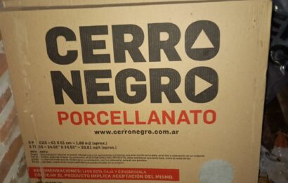 Denuncian el robo de porcellanato