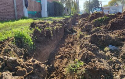 Obra de cordón cuneta en Barrio La Loma