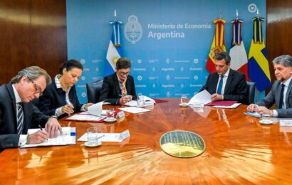 Massa firmó tres nuevos acuerdos para refinanciar la deuda con el Club de París