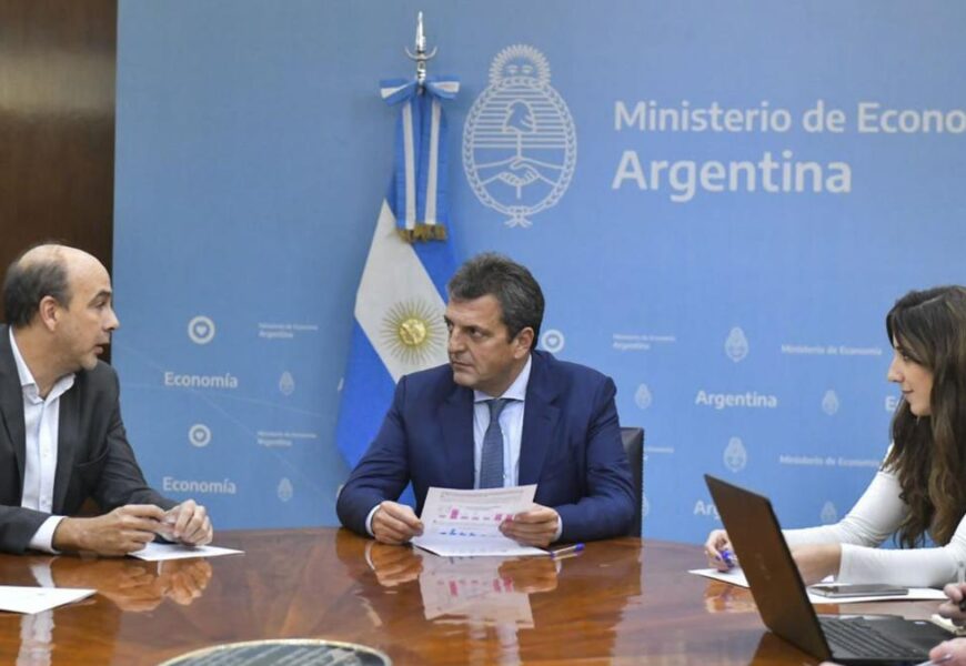Massa confirmó que continúa la negociación con FMI con el eje en el «daño» por la sequía Massa confirmó que continúa la negociación con FMI con el eje en el «daño» por la sequía