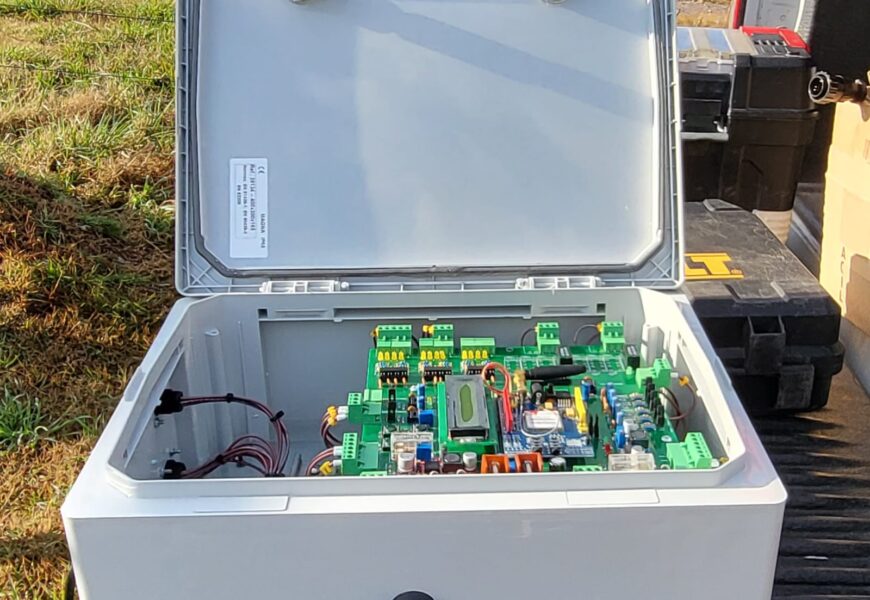 Se instalaron dos nuevos tableros de telecontrol y medición a distancia Se instalaron dos nuevos tableros de telecontrol y medición a distancia