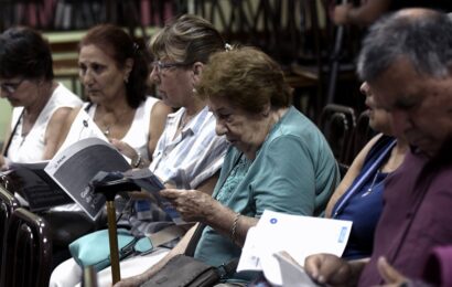«Estamos trabajando para darle una muy buena noticia mañana a los jubilados»