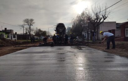Se completan trabajos de pavimentación en la Avenida Diego Trillo frente al Barrio Covendiar II