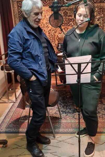 Yanet Mayoral graba su música con Peteco Carabajal Yanet Mayoral graba su música con Peteco Carabajal