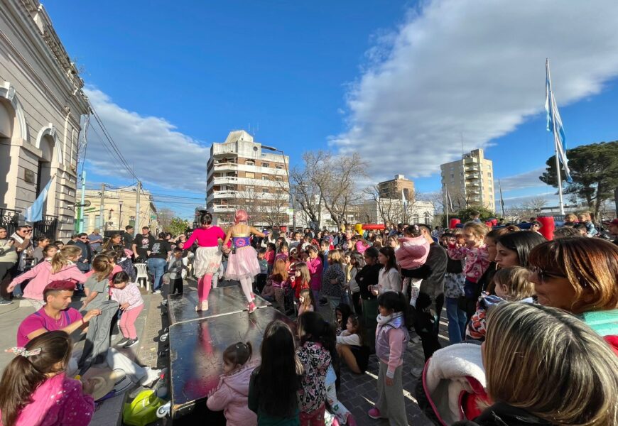 Multitudinaria celebración del Día de las infancias de la Juventud Radical Multitudinaria celebración del Día de las infancias de la Juventud Radical