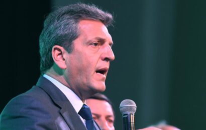 «El gran objetivo debe ser promover exportaciones con valor agregado y acumular reservas»