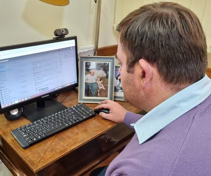 Bouvier anuncia el inicio de su campaña reeleccionista Bouvier anuncia el inicio de su campaña reeleccionista