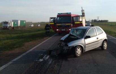 Chocan dos vehículos en Ruta 188